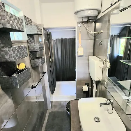 Vanessa Apartman *